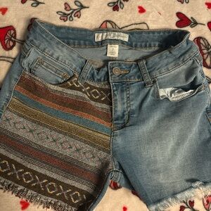 Women's Denim Shorts with Multicolor Pattern